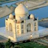 taj02